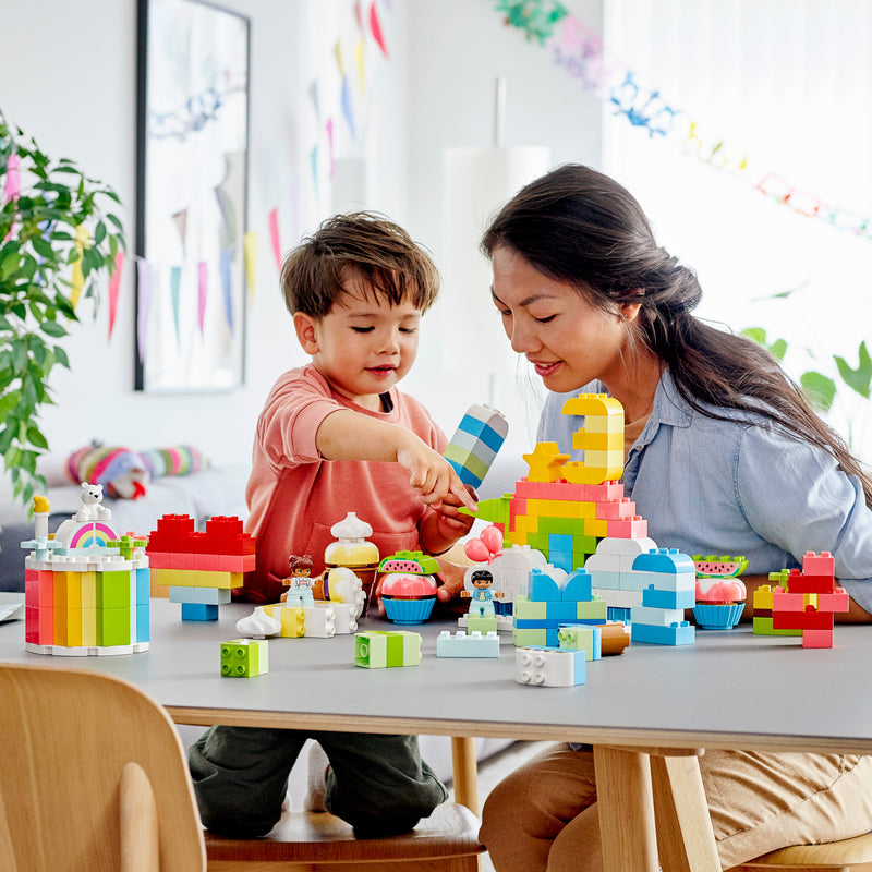 LEGO DUPLO Classic Creative Birthday Party 10958 Imaginative Building Fun for Toddlers (200 Pieces)